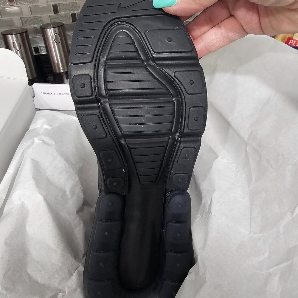Nike 270 air max men triple black